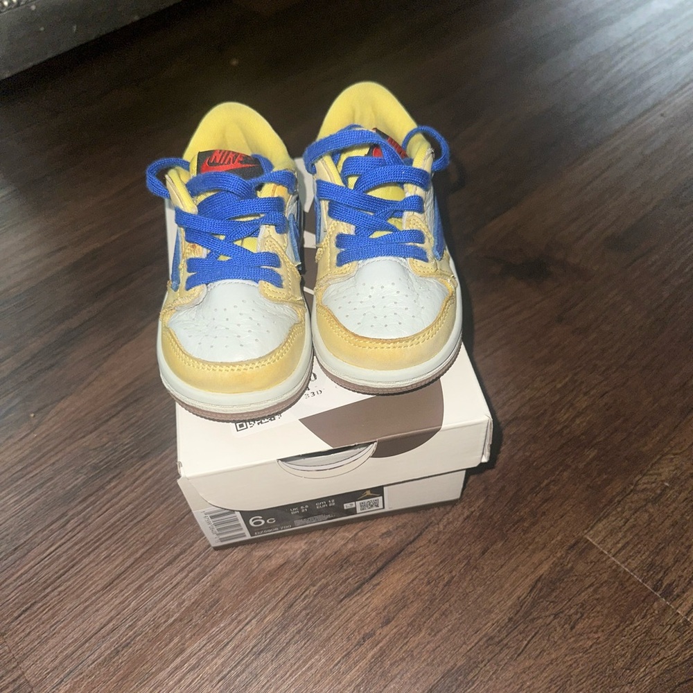 Travis Scott Kids Sneakers in Yellow and Blue